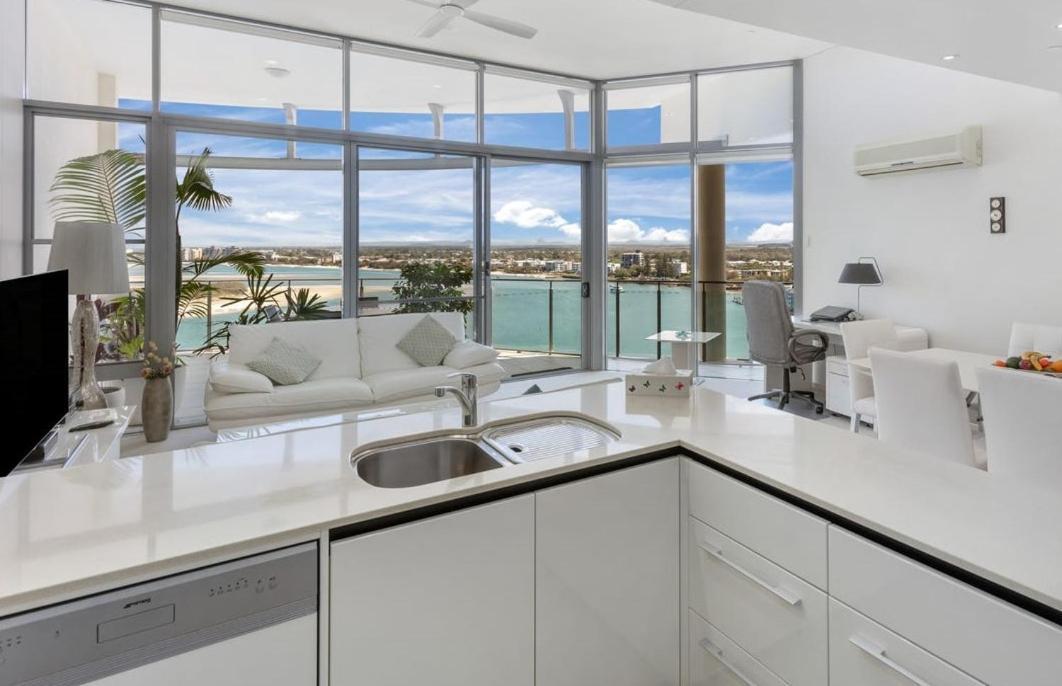 Monaco Caloundra Aparthotel Екстериор снимка
