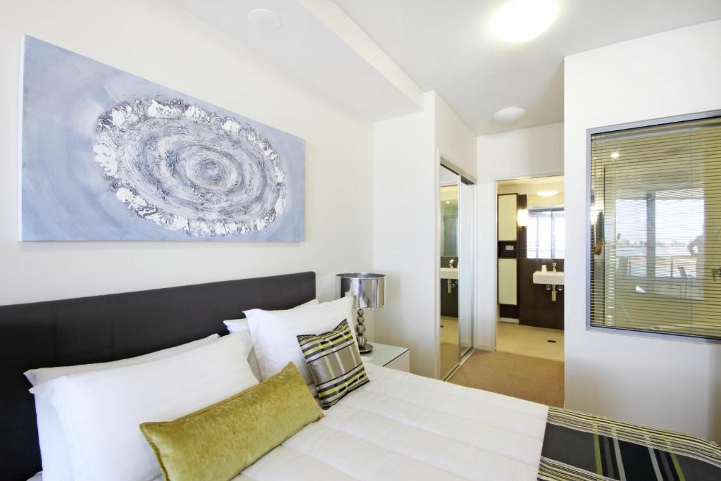 Monaco Caloundra Aparthotel Стая снимка