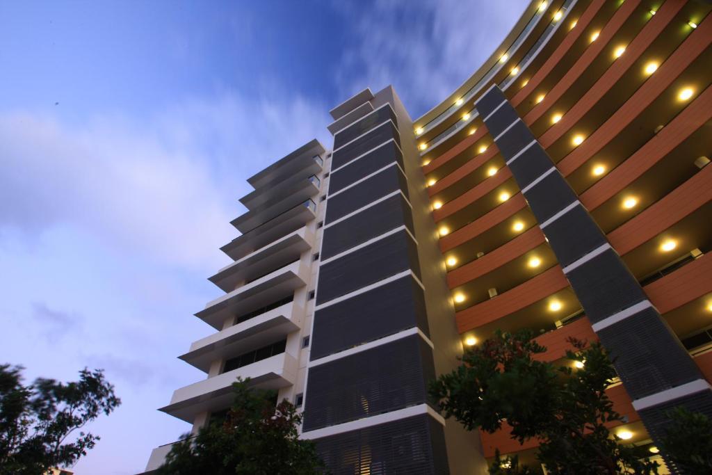 Monaco Caloundra Aparthotel Екстериор снимка