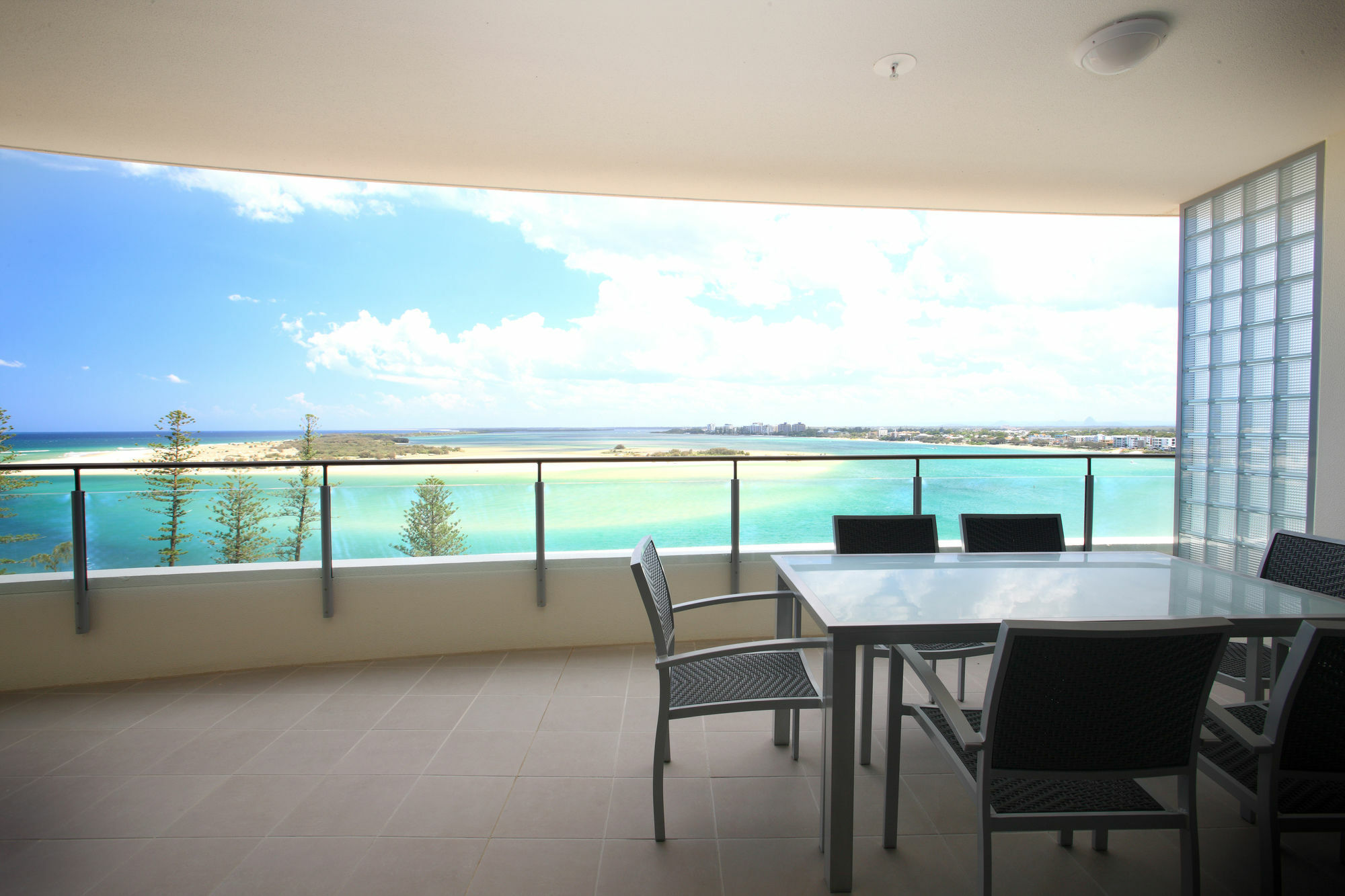 Monaco Caloundra Aparthotel Екстериор снимка