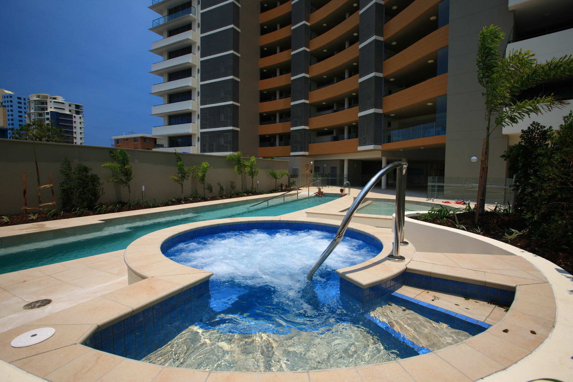 Monaco Caloundra Aparthotel Екстериор снимка