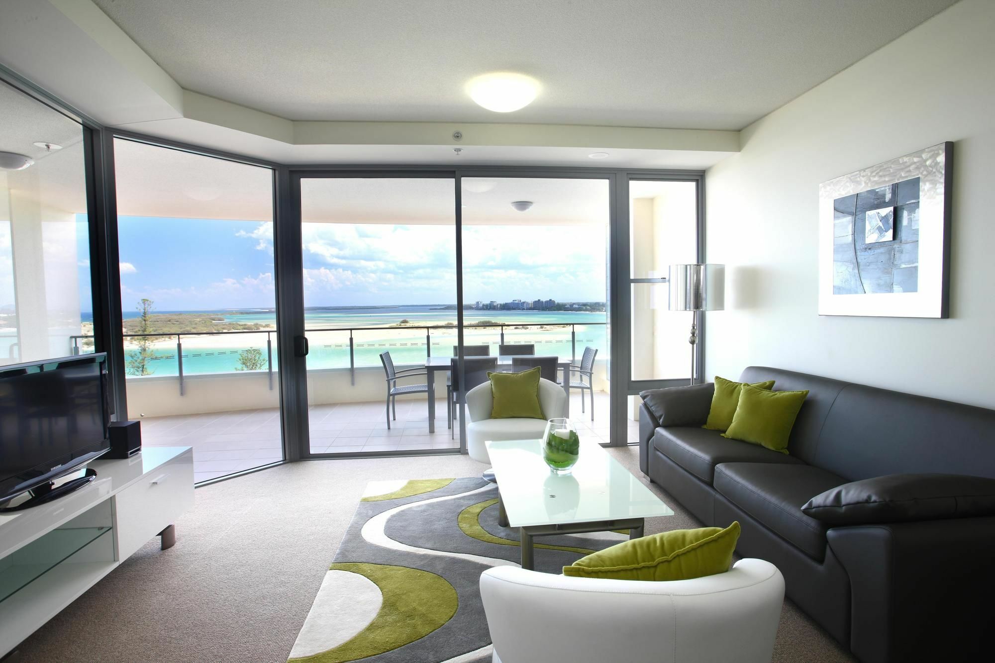 Monaco Caloundra Aparthotel Екстериор снимка